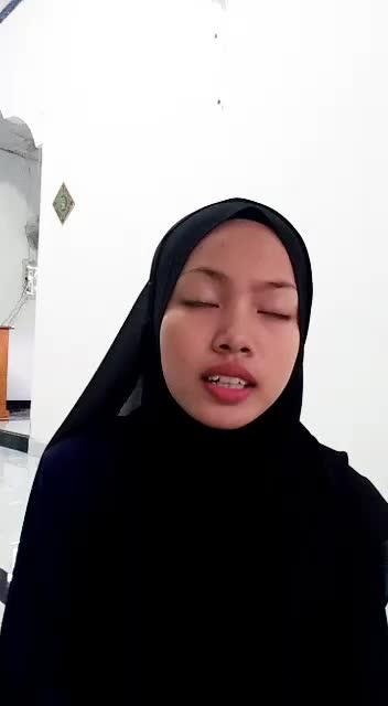 Nama : Rismawati Shelia Putri_umur 16 tahun_Asal Lampung Tengah_Judul sholawat Yasir Lana