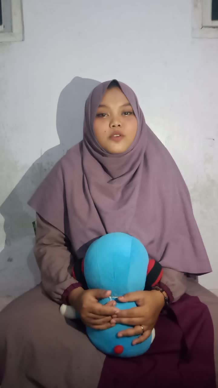 Cicik Juhairiyah_ 24_ LUMAJANG_ Allah Aghisna
