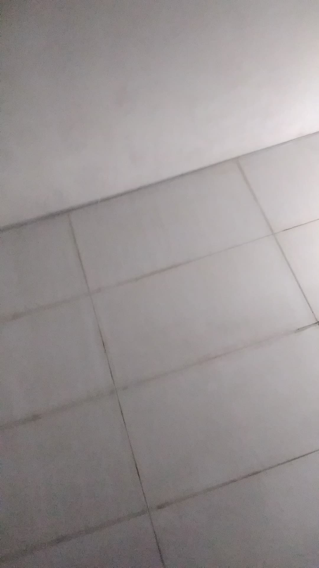 asalamualaikum ...perkenalkan nama saya raju..nama pangilan salju..oh ya hp saya specker nya di bawah jdi ga bisangadep kamera ga kedengeran