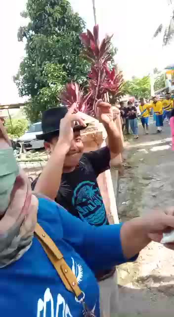 Nyawer dalam Kesenian Sisingaan khas Kabupaten Subang