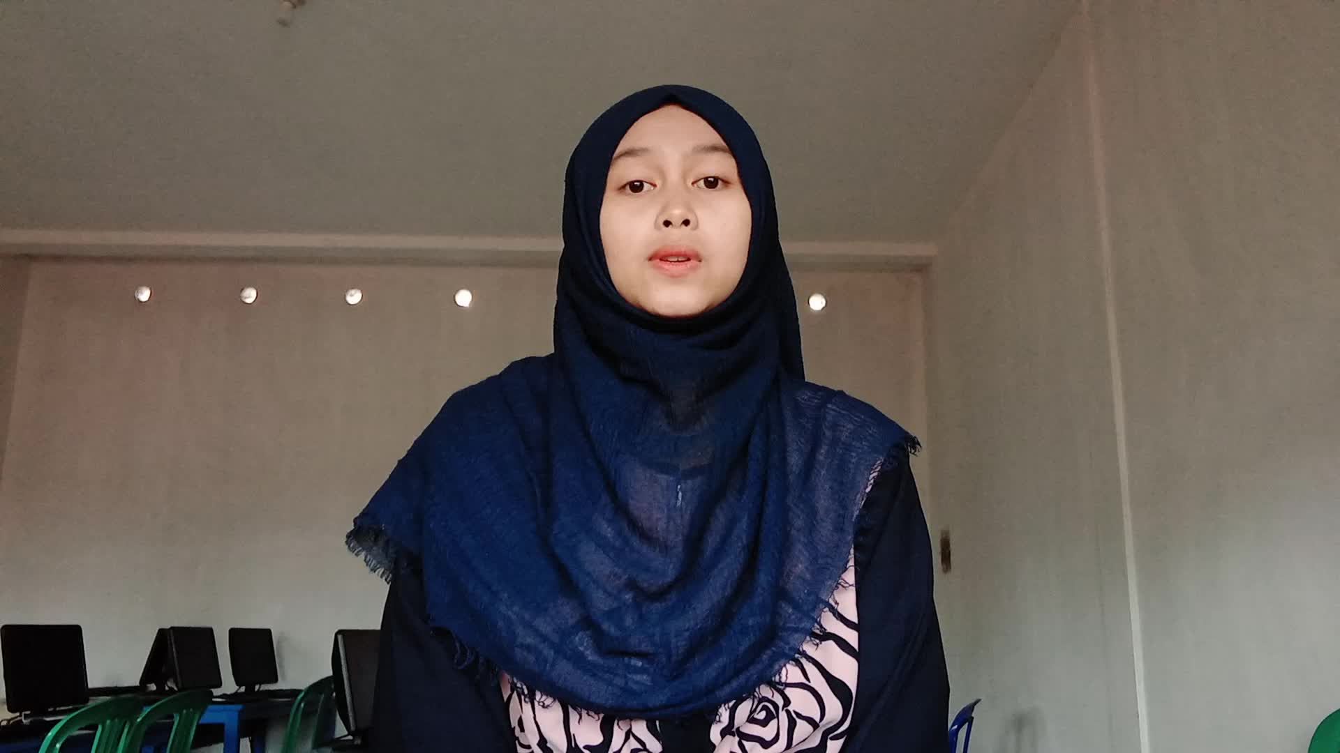 Nama : Ai Farida
Ttl : Bandung 20 Juni 1997
Asal : Sindangkerta, Bandung Barat
Judul : Allah Agitsna

#bismillah
#voiceoframadhangtv