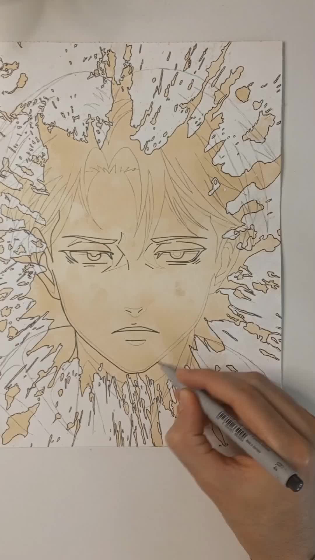 membuat karya Dari tumpahan kopi