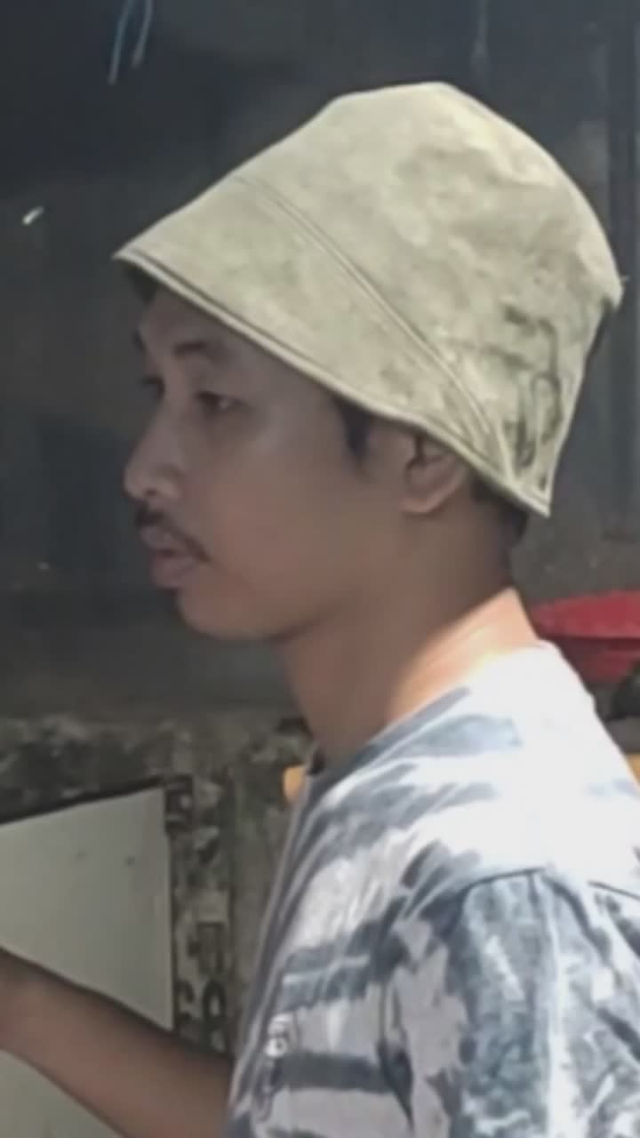 Abangnya Langsung Pensiun Jualan