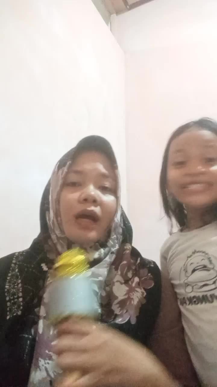 jumaida, Pekanbaru Riau, bantu vote like and share 🙏🤗🤭, lagi bulan