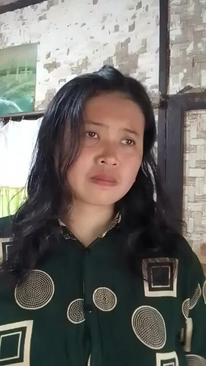 ketika rindu sudah tak tertahankan dan air mata pun jatuh tak tertahankan 