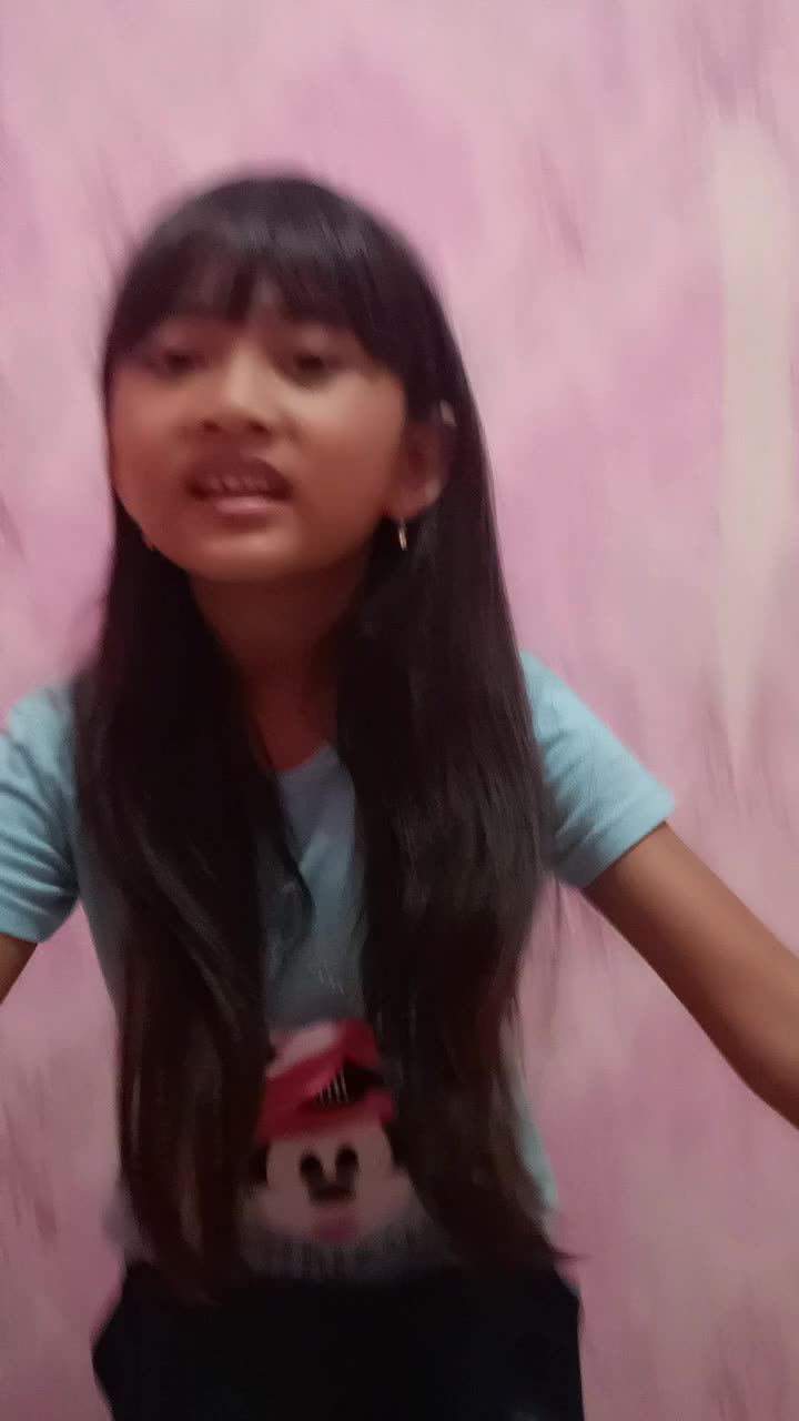 FLORA LOVINA FARADISYA - MALU SAMA KUCING