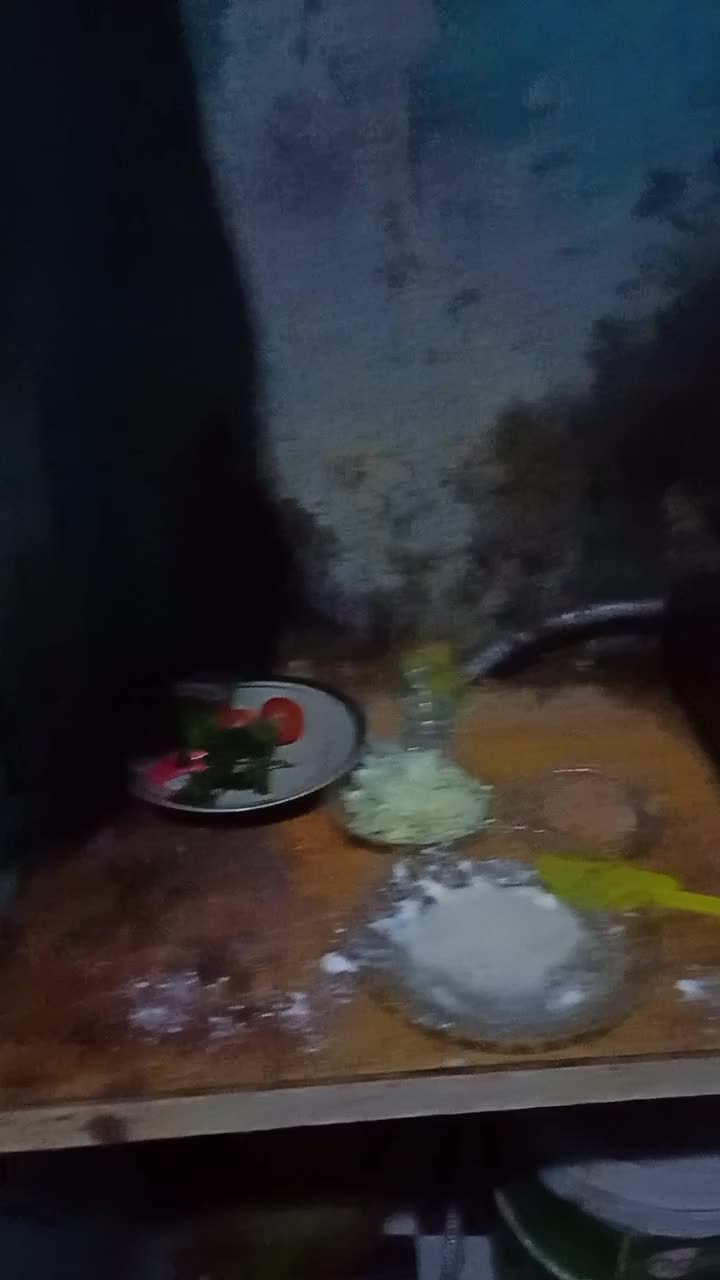 nawawi dari bogor  umur 24 thn temasakan ,ayam tepung tumis