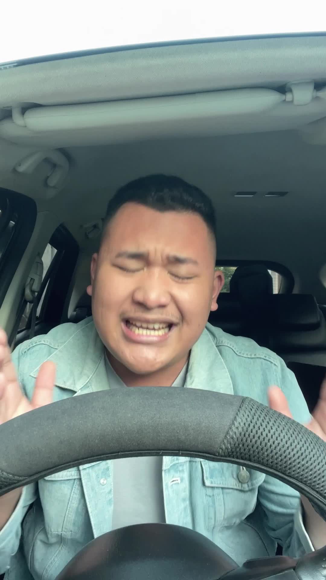 

IDOL_XII BUGY BHAGASKARA 22 TAHUN KOTA SOLO , ASMALIBRASI,WAIT (LAGU SENDIRI)