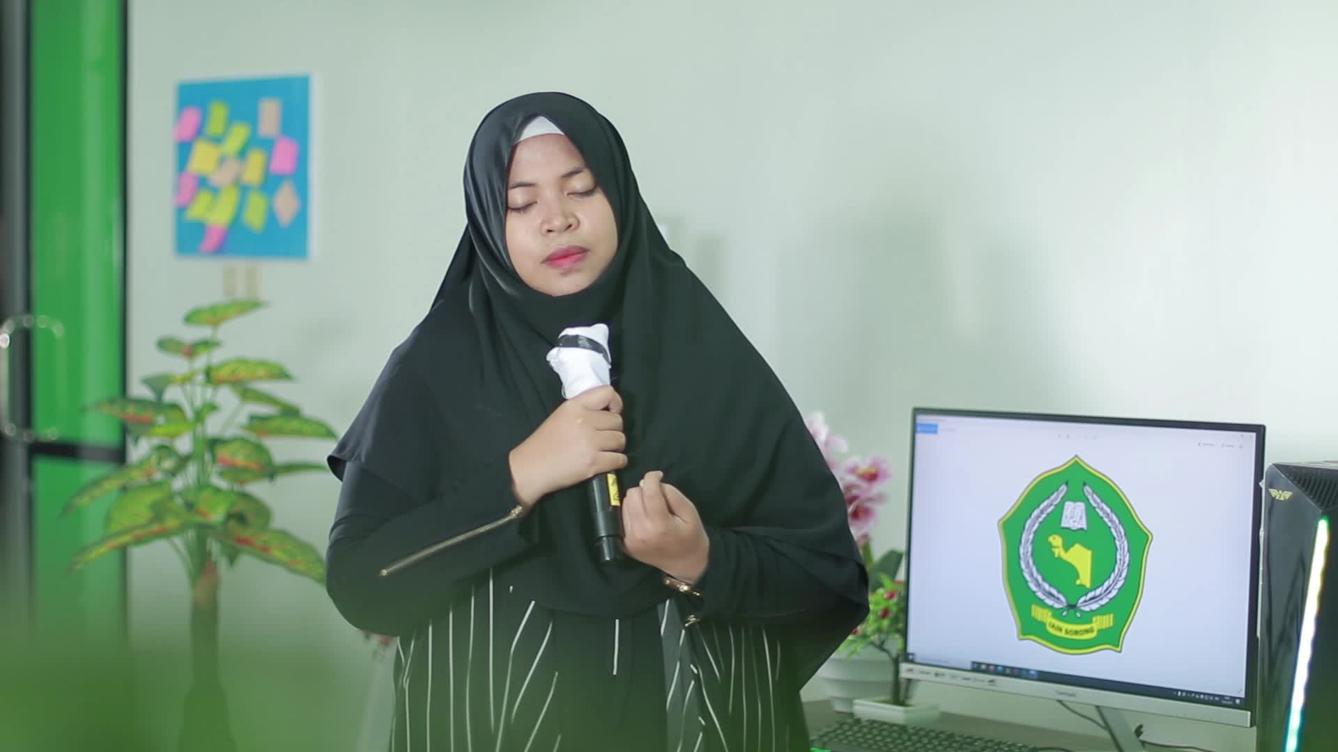 JAUZA BADIU-18 Tahun-IAIN SORONG.PROVINSI PAPUA BARAT-Lagu: SHALAWAT NARIYAH  #voiceoframadangtv