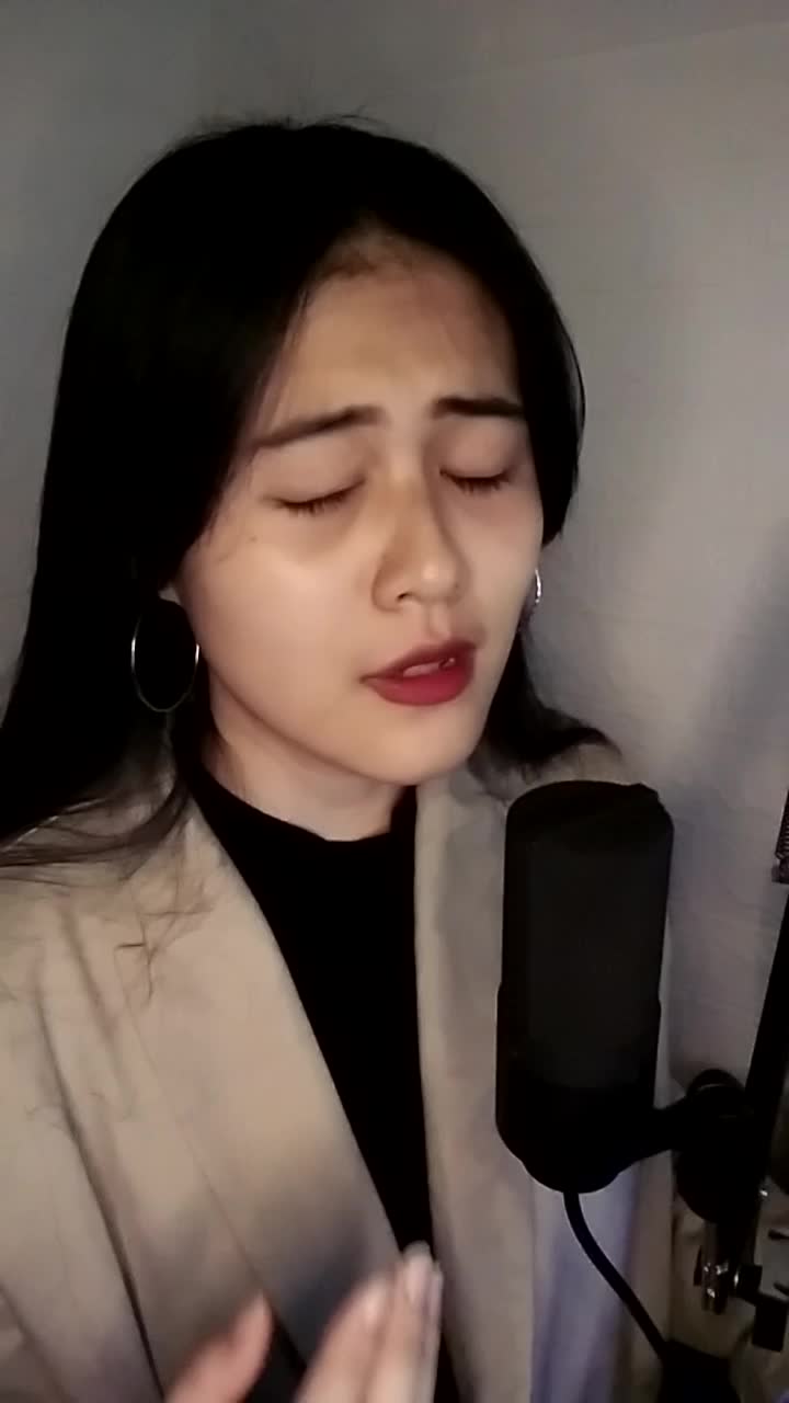XFI2021 SOLO KARINA 22 SUMEDANG SAMPAI HABIS AIR MATAKU