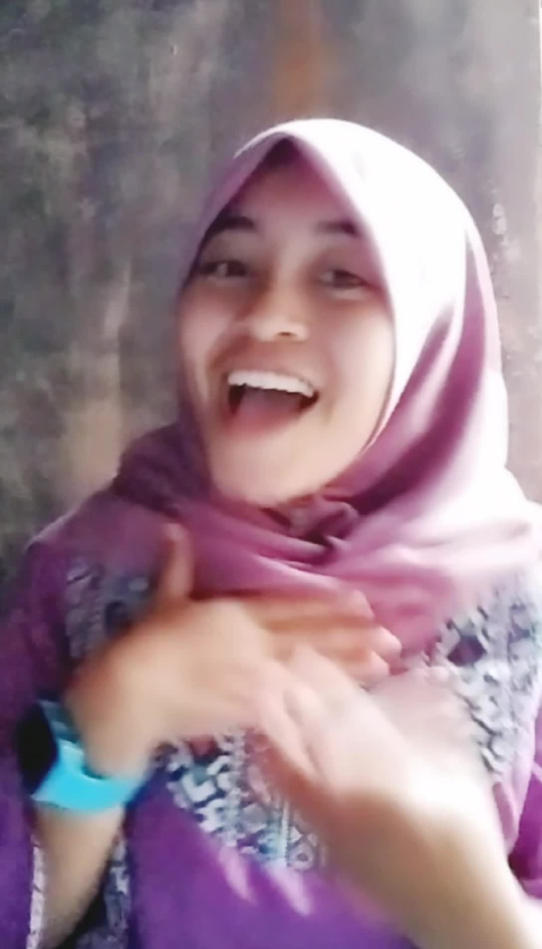 Dianiti Karisma, umur 23 tahun, asal Purworejo Jawa Tengah, pekerjaan Wiraswasta , Bismillah Kun Fayakun #AudisiOnlineRisi