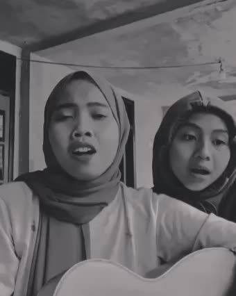 Tania anggraini dan Dara alitya_Palembang