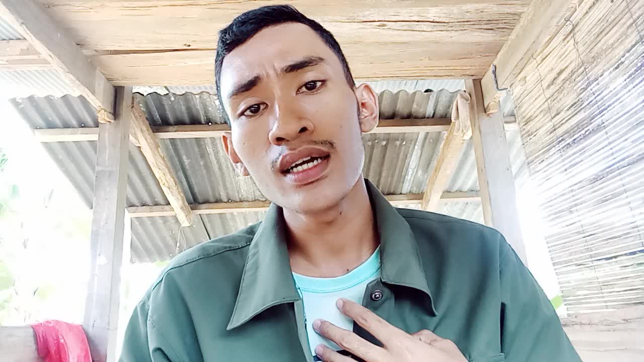 Nama: Suhendri Umur: 22 thn: Asal: Parigi Moutong SulTeng. Lagu 'Termiskin di Dunia - Hamdan ATT' #ONLINEAUDITIONRISINGSTARINDONESIADANGDUT