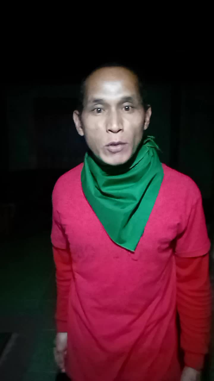 siap2 merah membara muntahkan amarah. 